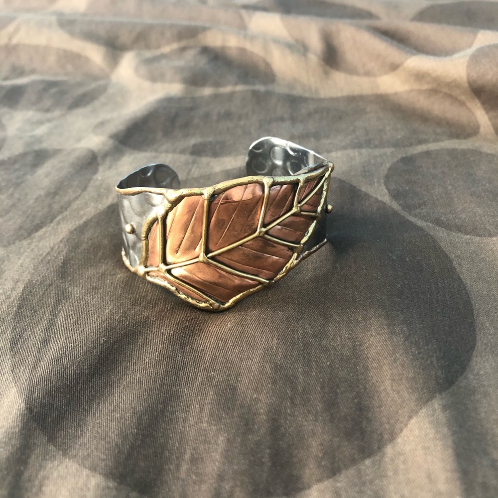 Welded metal bracelet
